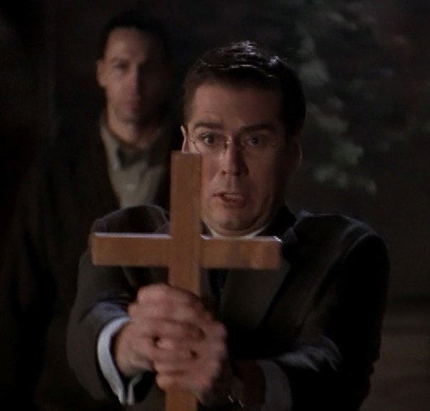 Парень с крестом