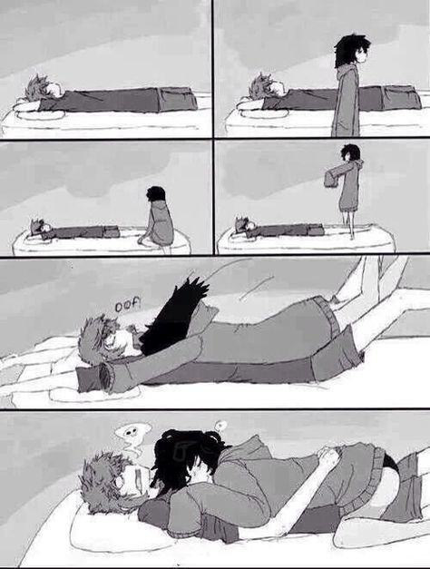 Парень лежит на девушке