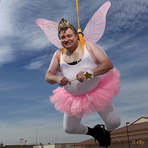 Мужик в костюме бабочки