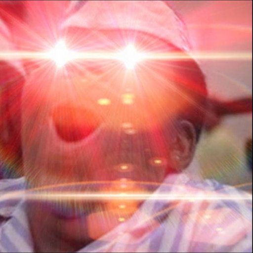 Человек с красными светящимися глазами