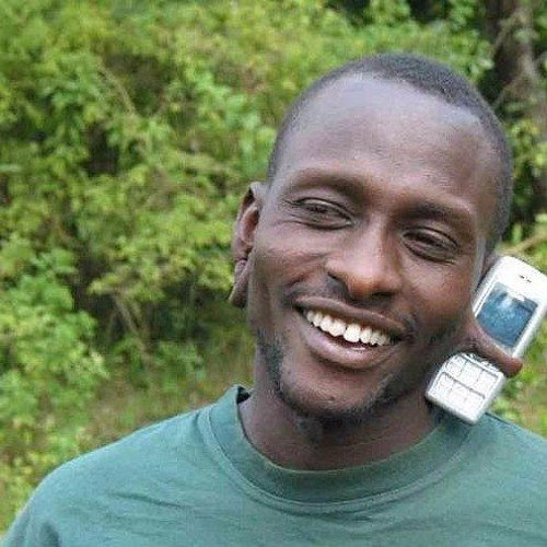 Африканец с телефоном