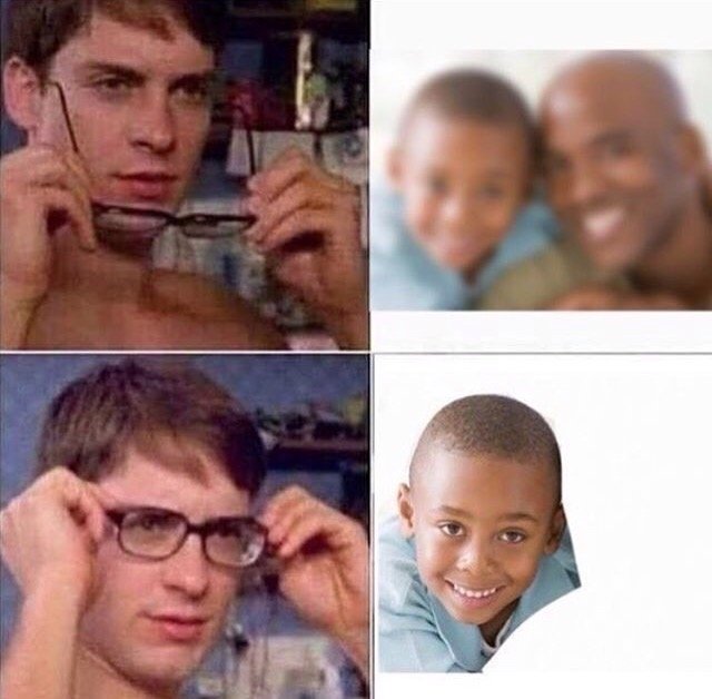 Тоби Магуайр надевает очки