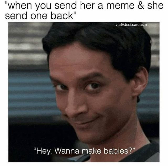 Двигает бровями gif