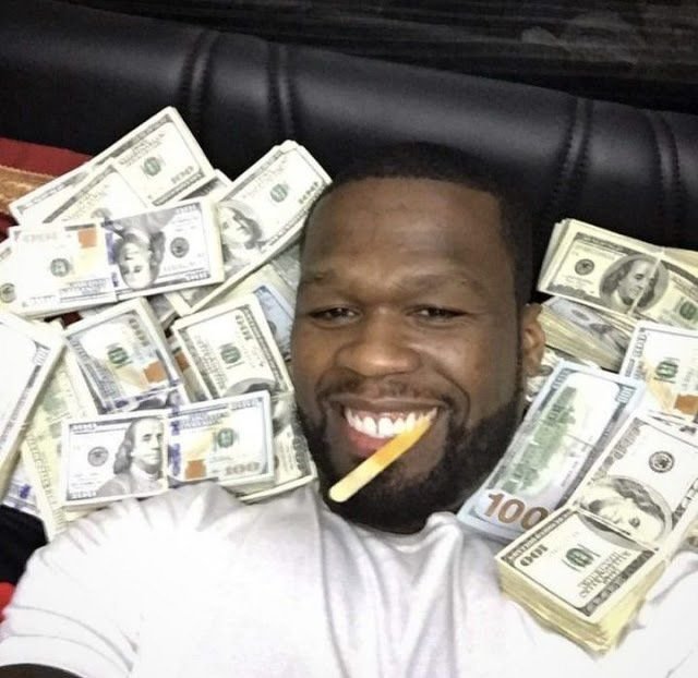 Нигер с деньгами