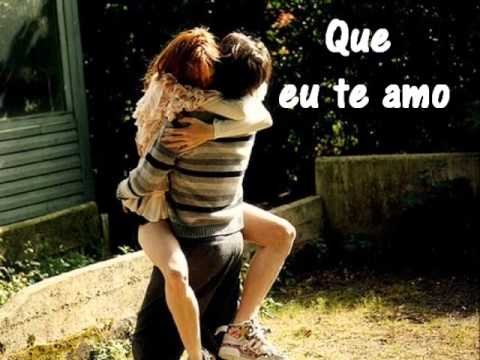 Девушка прыгнула на парня