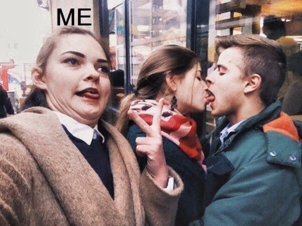 Третий лишний Мем