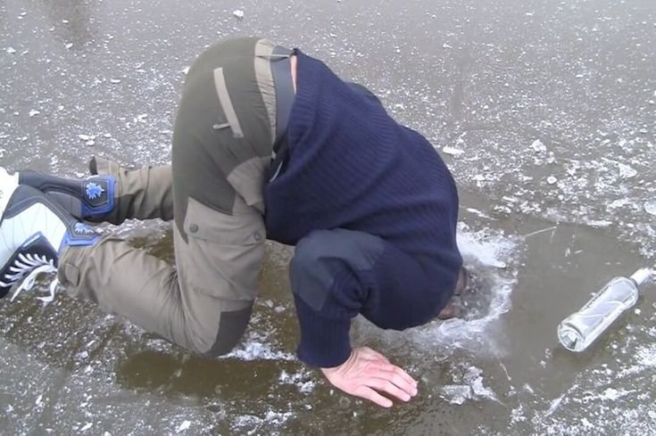 Зимняя рыбалка с водкой