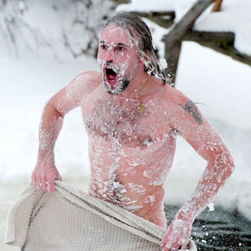 Мужчина замерз