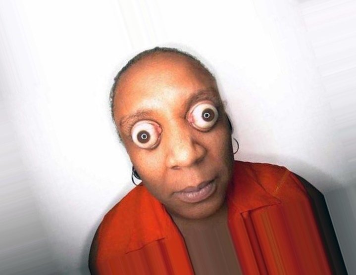 Выпучил глаза Ким Гудман