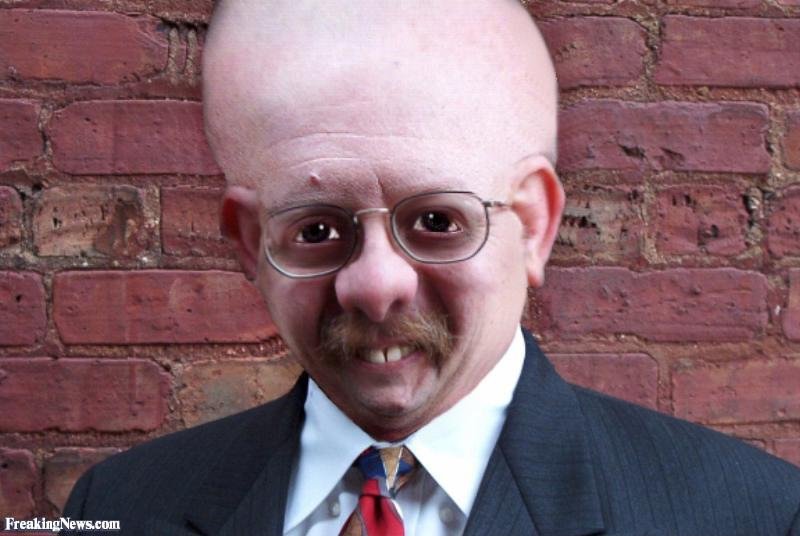 Смешные люди с большой головой