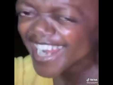 Мужик смеется а потом плачет