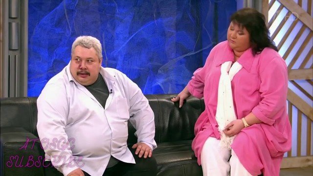 Толстый мужик на льду ага