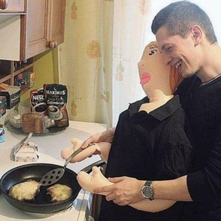 Мужик на кухне