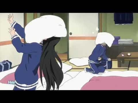 Аниме драка подушками