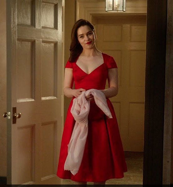 Красное платье Эмилии Кларк в фильме до встречи с тобой