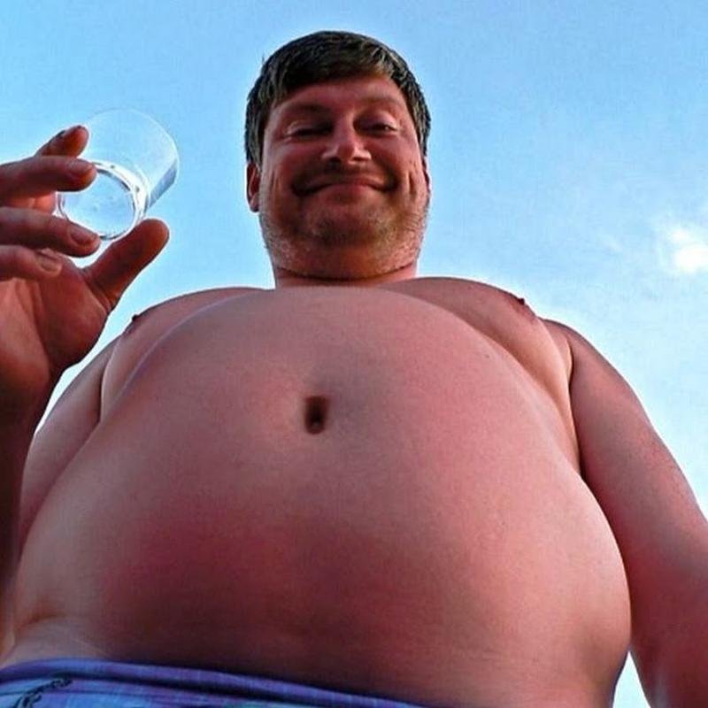 Мужик с пузом