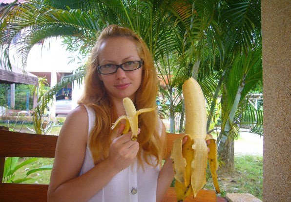 Банан девушка
