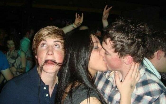 Поцелуй третий лишний