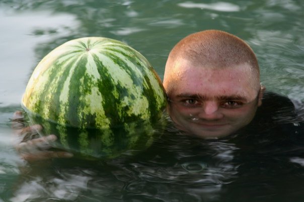 Мужик с арбузом