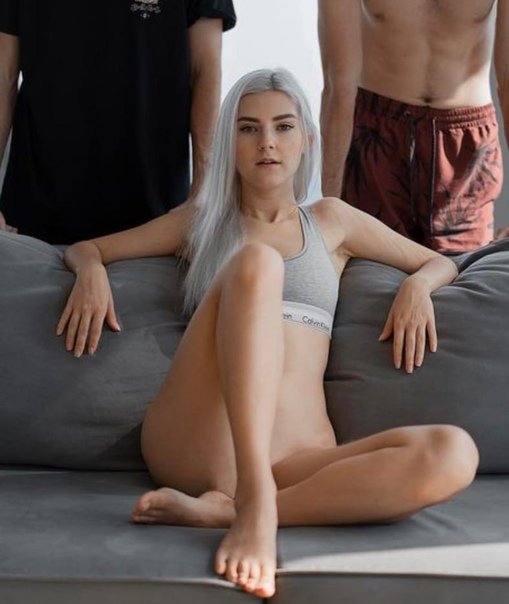 Ева Элфи 2022