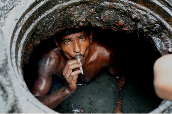 Канализационный ныряльщик Бангладеш