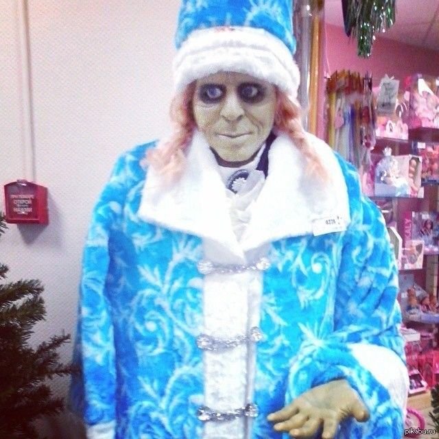 Смешной костюм Деда Мороза