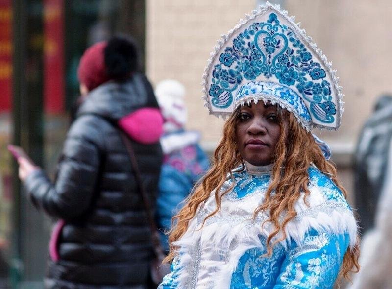 Темнокожая Снегурочка