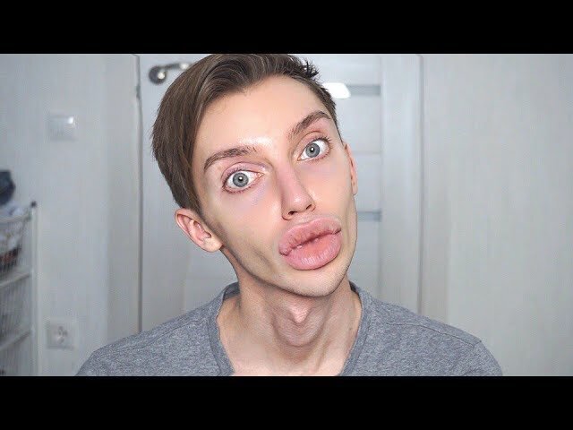 Блоггер Андрей Петров урод