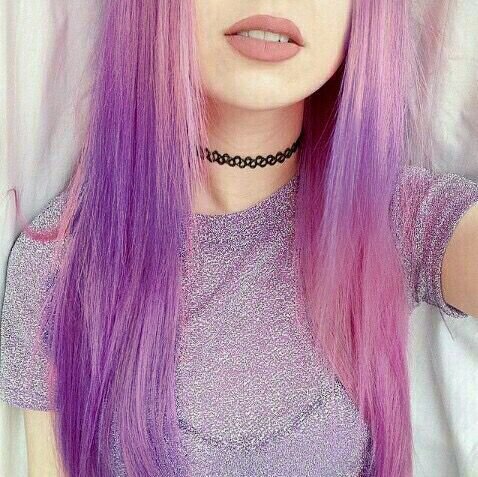 Красивые девушки с розовыми волосами