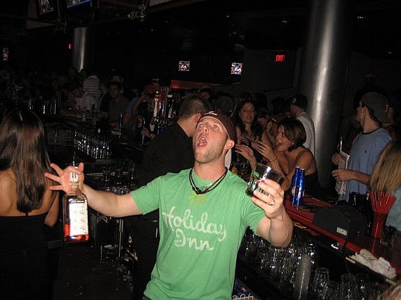 Парень на тусовке