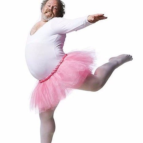 Парень в балетной пачке