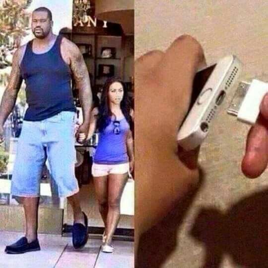 Огромный мужик с маленькой девочкой