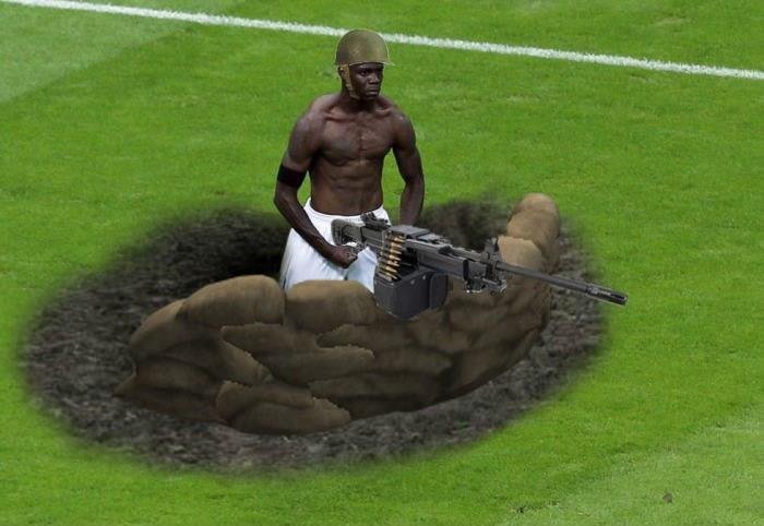 Балотелли футболист приколы