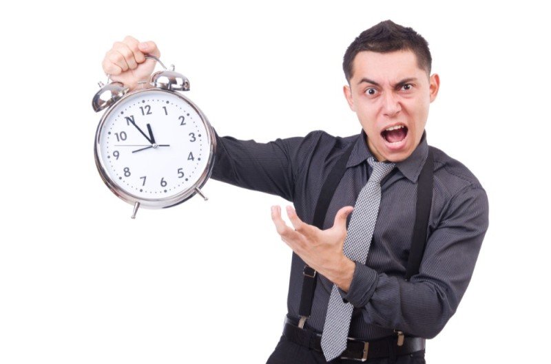 Работник с часами