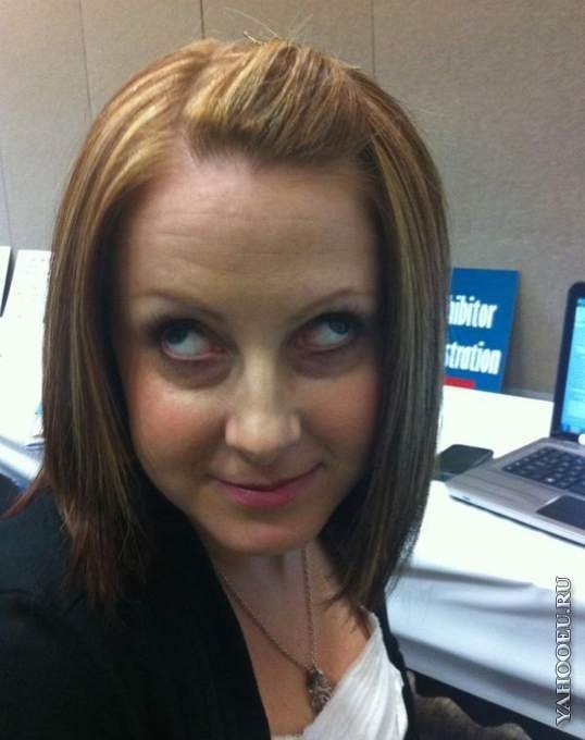 Косая девушка