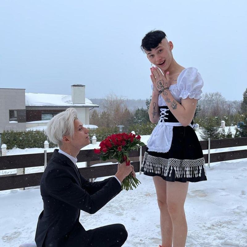 Даня Милохин в платье