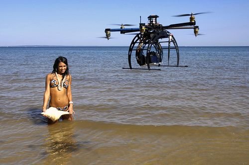 Квадрокоптер девушка
