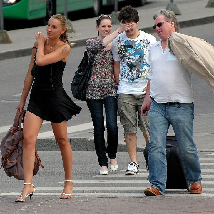 Засмотрелся на девушку