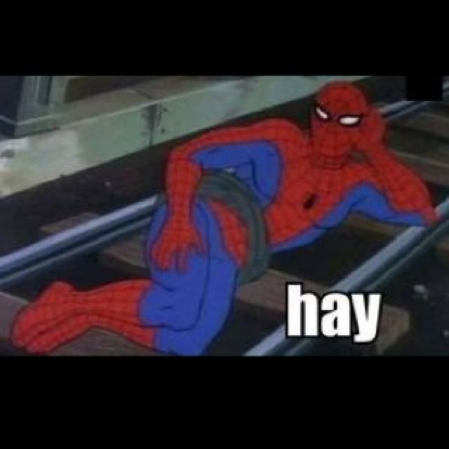 Человек паук лежит