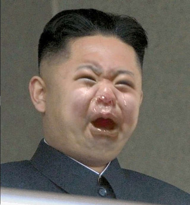 Ким Чен Ын плачет