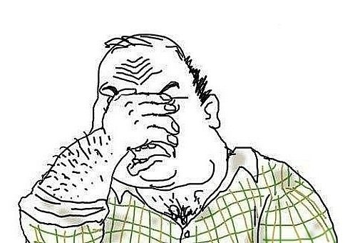 Мужик кулак показывает