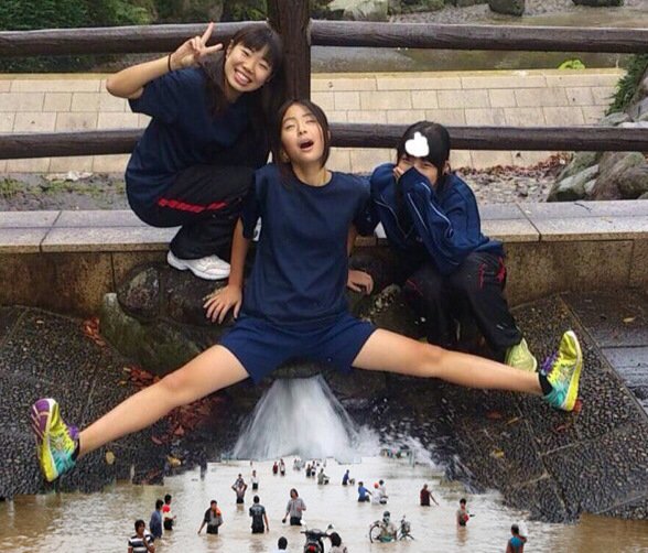 Протекшие девушки