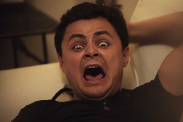 Человек испуган