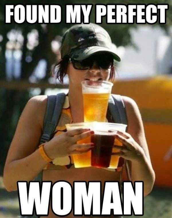 Девушка с пивом