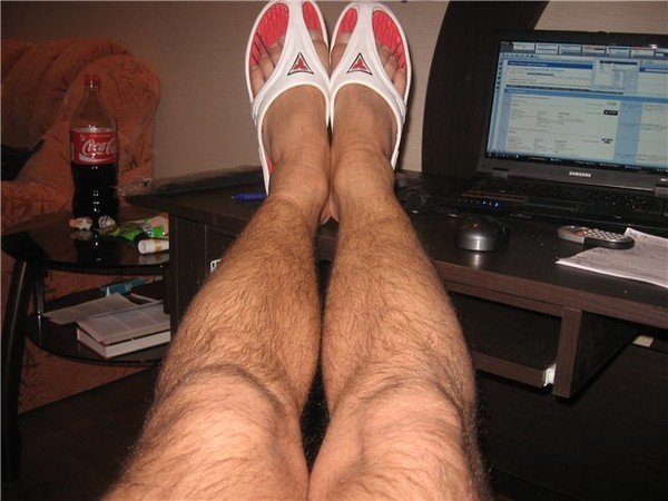 Мужские ногиволлсатые