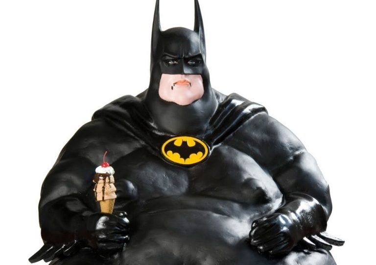 Человек в костюме бэтмена