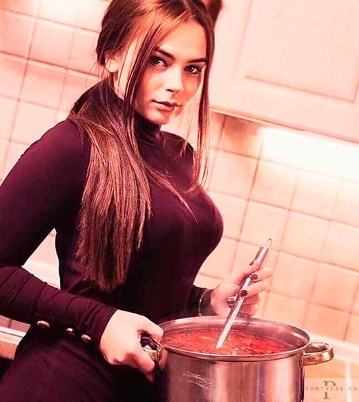 Михалина Новаковская с борщом