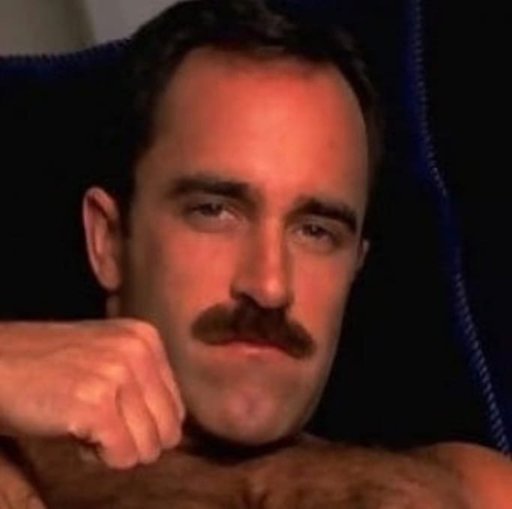 Гачи Усатый мужик