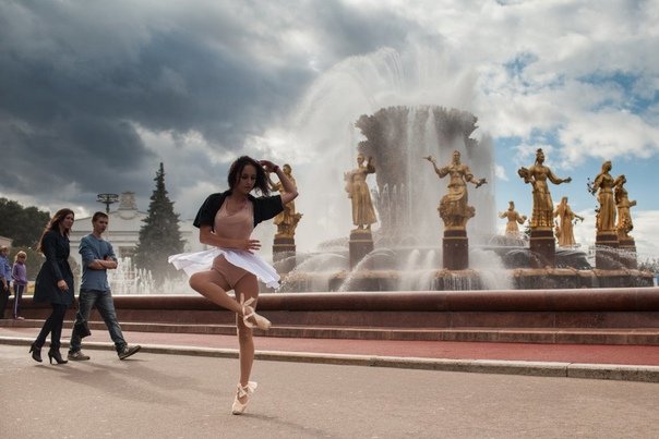 Фотографируемся у фонтана