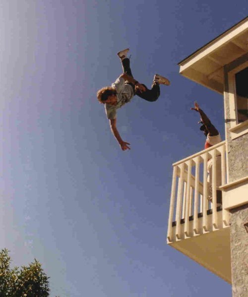 Падающий человек